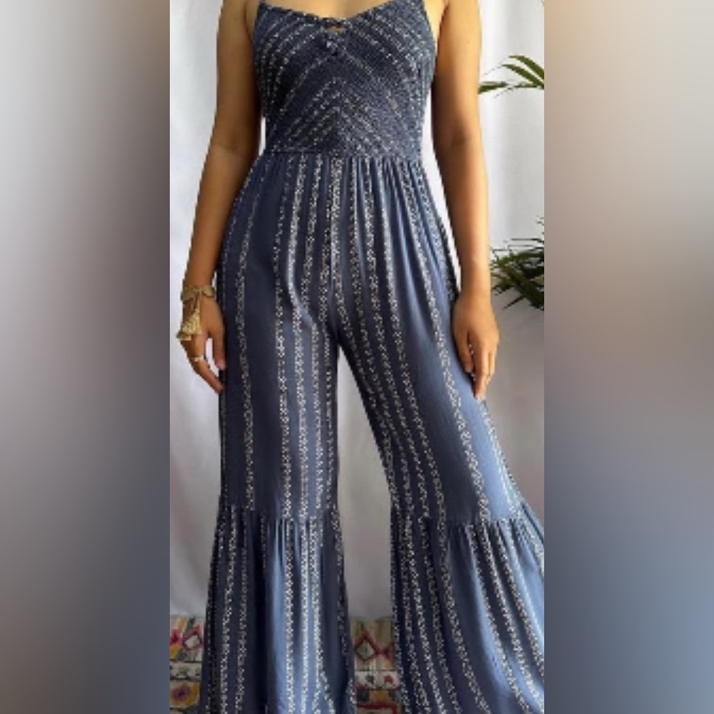 Sincerely Jules Jumpsuit Sleeveless Smocked Pockets Wide Leg Blue